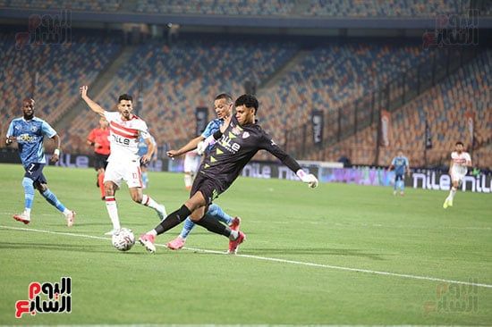 الزمالك يتقدم على بيراميدز بهدف شلبى فى الشوط الأول .. صور