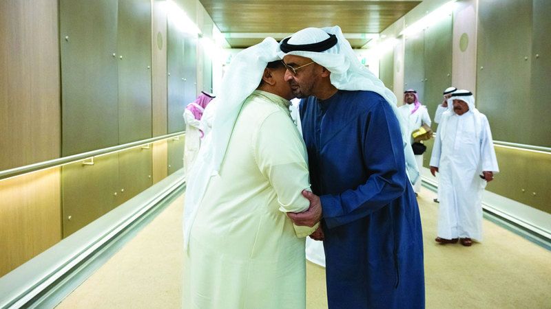 الامارات | رئيس الدولة يودّع عاهل البحرين في ختام زيارته للإمارات