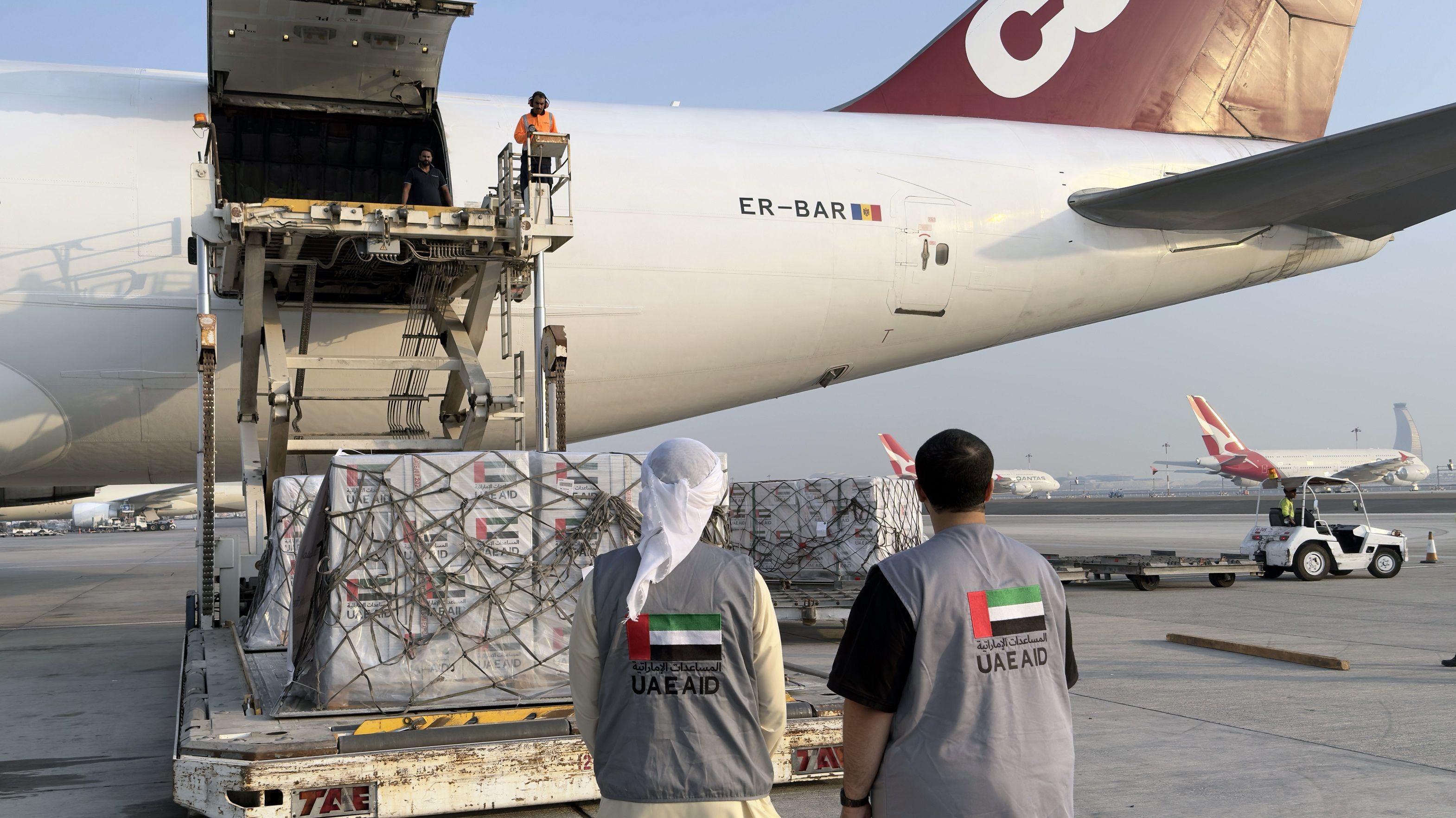 الامارات | بتوجيهات رئيس الدولة.. الإمارات ترسل طائرة مساعدات إلى إثيوبيا استجابة لكارثة الانهيارات الأرضية