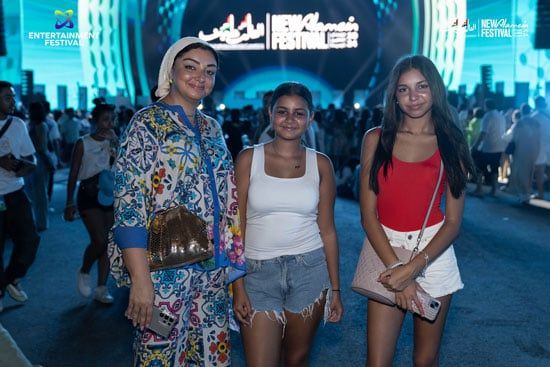 تامر حسنى يصعد مسرح U Arena بعد قليل لإحياء حفل مهرجان العلمين