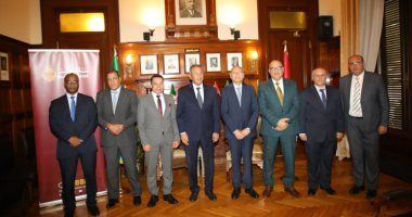 محافظ القاهرة يلتقى رئيس بنك مصر لبحث سبل التعاون فى مجال المشاركة المجتمعية