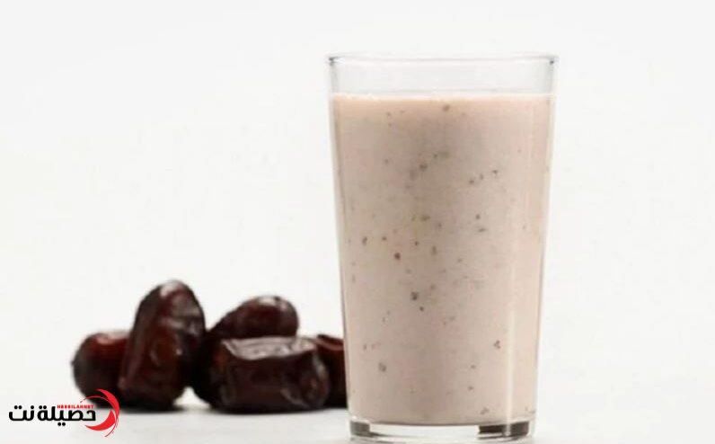 فاكهة تتحول إلى معجزة إذا نقعتها بالحليب .. تحميك من السكري والقولون وتخفض الكولسترول