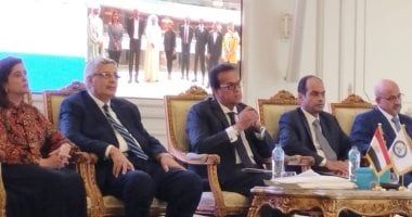 وزير الصحة يشهد إطلاق المجلس الصحى للدلائل الإرشادية للتخصصات الصحية