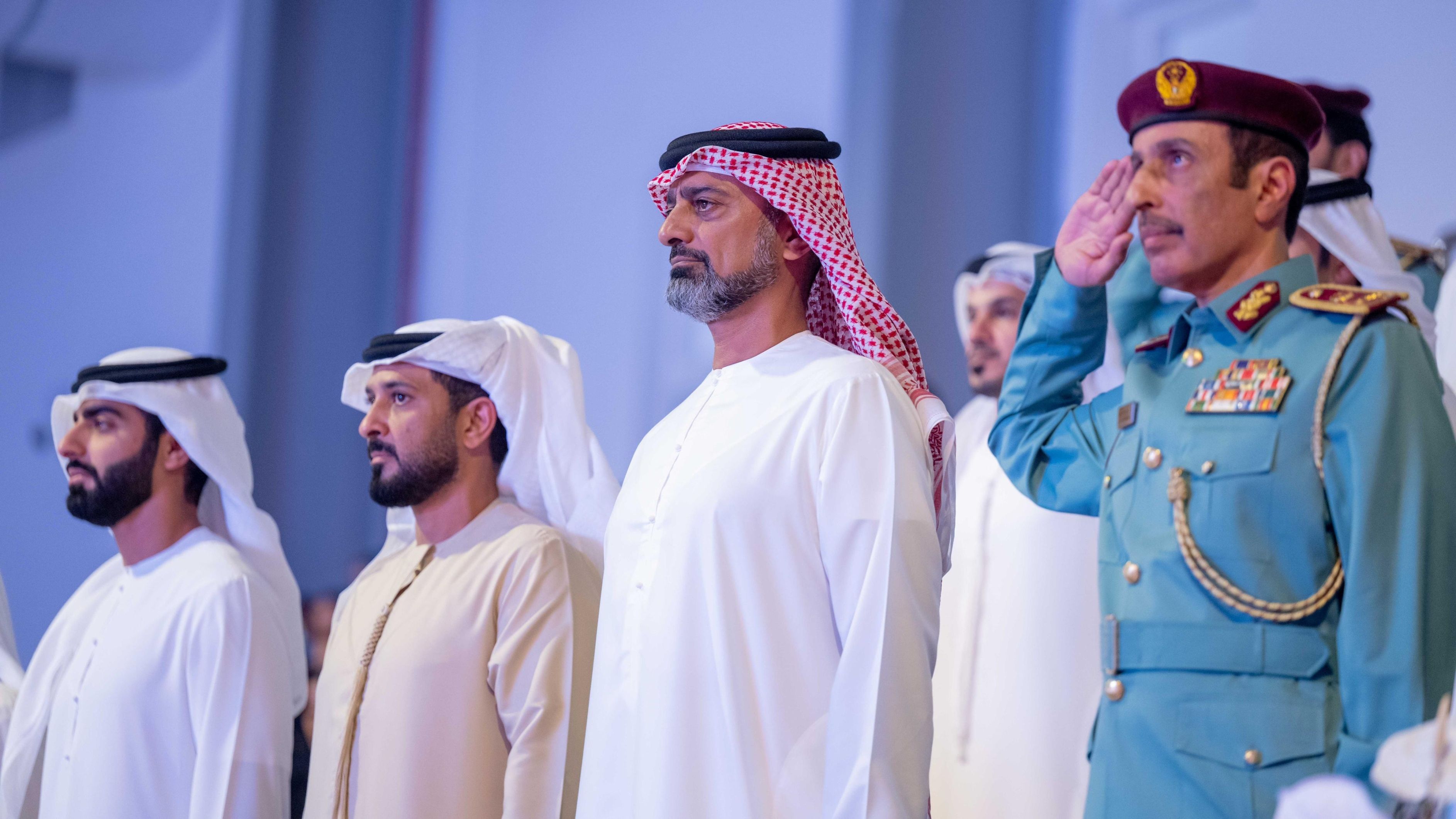 الامارات | عمار بن حميد يشهد حفل تخريج طلبة "شرطة المستقبل"
