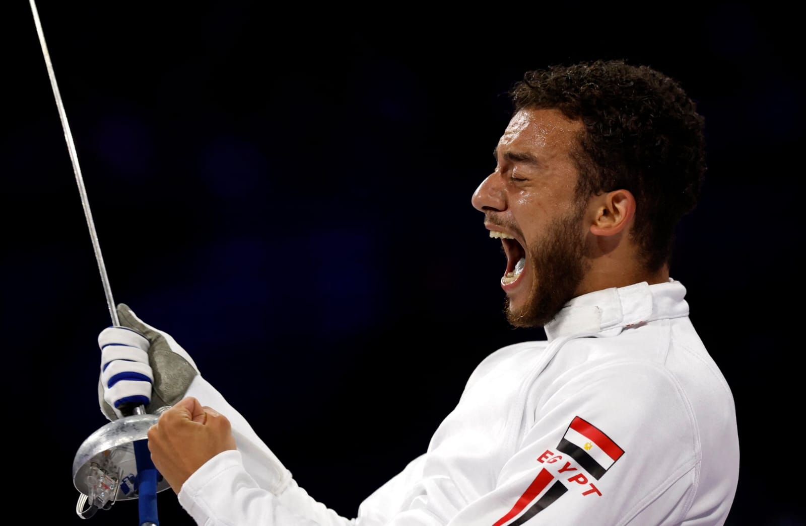 على طريقة رونالدو.. شاهد احتفال محمد السيد ببرونزية السلاح فى الأولمبياد