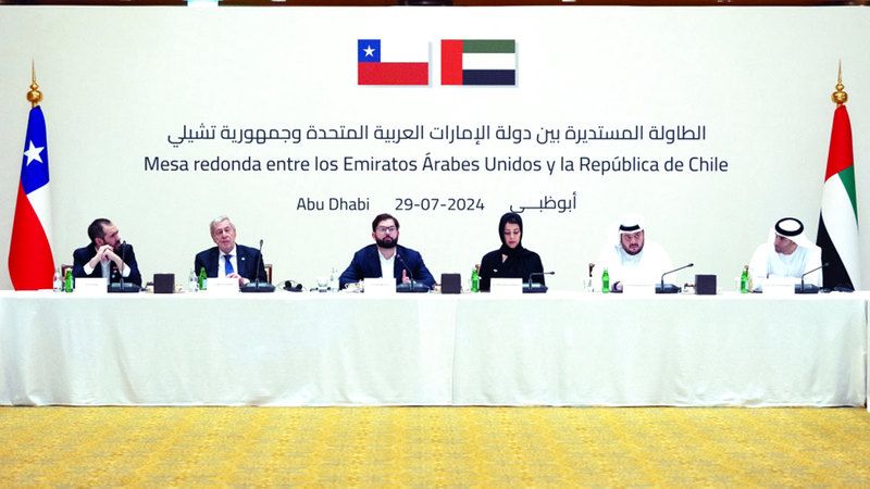 الامارات | رئيس تشيلي يلتقي مجموعة من ممثلي كبرى الشركات الإماراتية