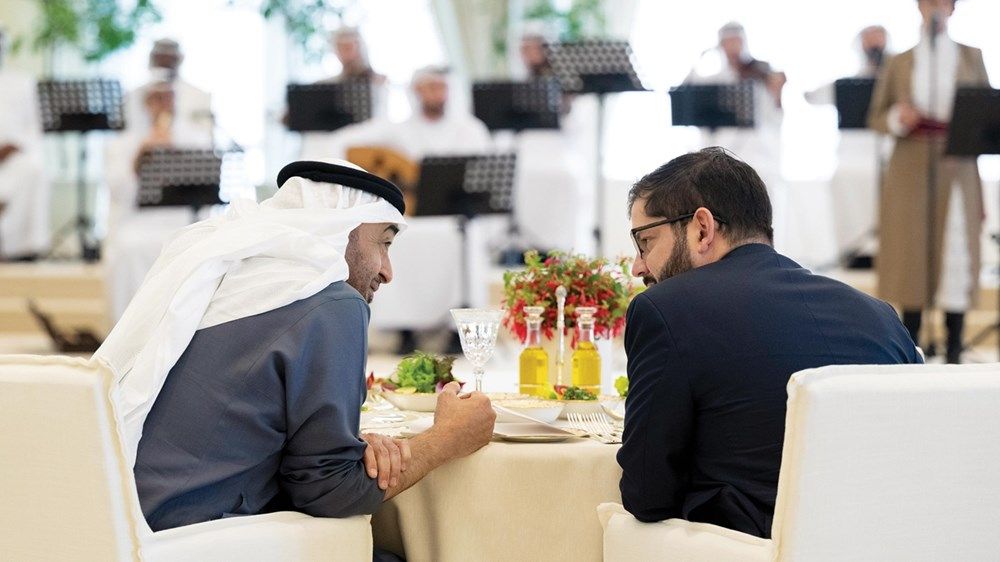 رئيس الدولة والرئيس التشيلي: ترسيخ الاستقرار والتعاون والتنمية في العالم