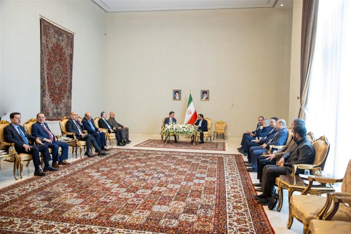 السوداني وبارزاني يشاركان بمراسم أداء اليمين للرئيس الإيراني الجديد (صور)