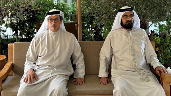 محمد بن راشد يلتقي منصور بن زايد ويبحث معه أهم التوجهات الحكومية الاتحادية القادمة