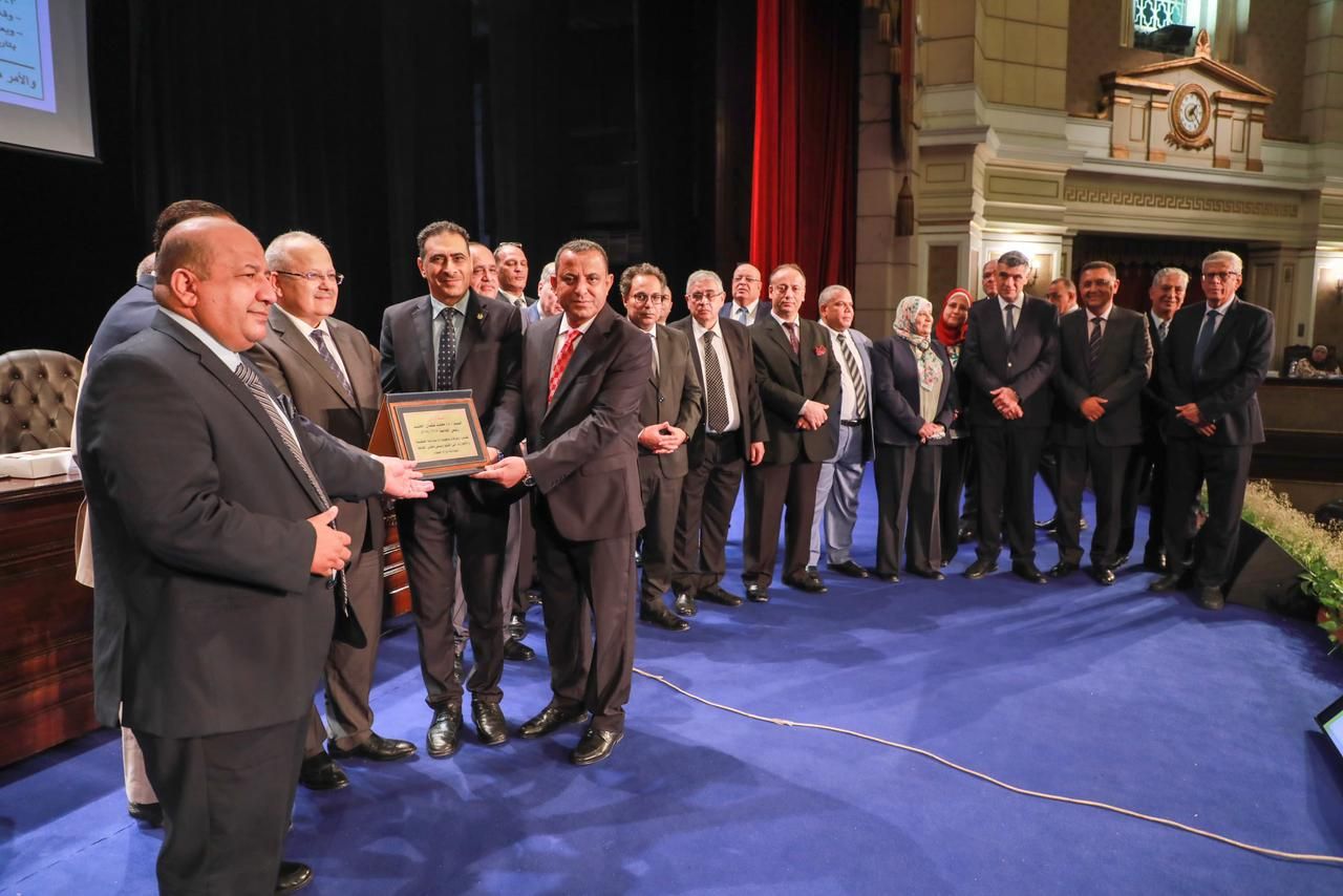 قيادات جامعة القاهرة:"الخشت" وطنى من طراز رفيع وقيادة تملك معرفة موسوعية