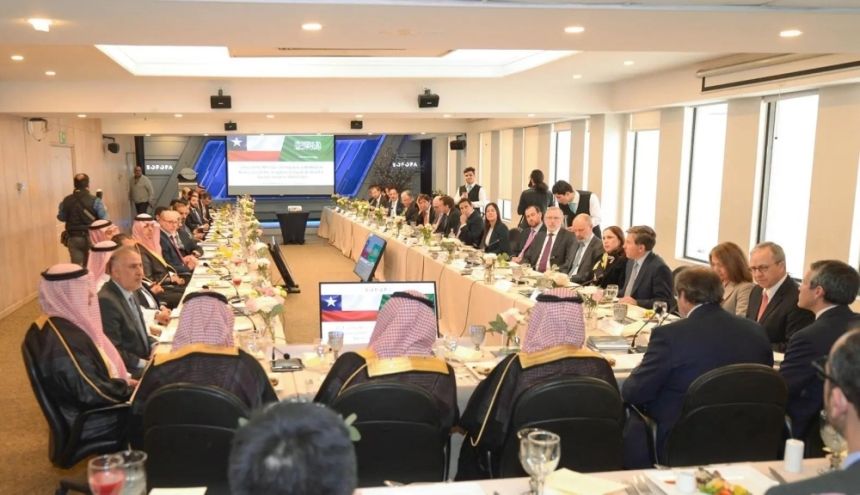 الخريف يدعو الشركات التشيلية إلى استغلال الفرص النوعية في الصناعة والتعدين بالمملكة