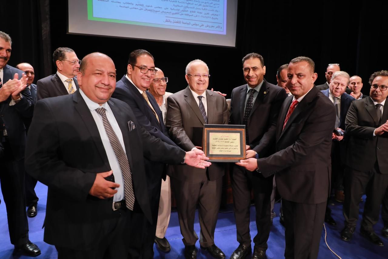 قيادات جامعة القاهرة:"الخشت" وطنى من طراز رفيع وقيادة تملك معرفة موسوعية