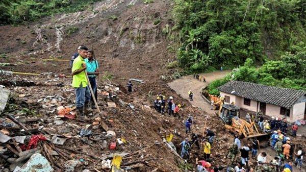 قتلى جراء انهيارات أرضية في فيتنام