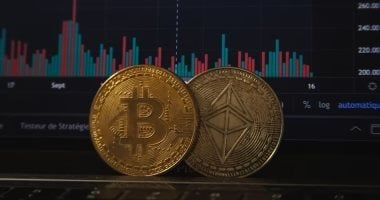 تكنولوجيا: انخفاض أسعار البيتكوين بنسبة 2% خلال الـ 24 ساعة الماضية