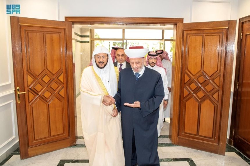 مفتي لبنان: المملكة تشهد إنجازات ضخمة يشهد بها كل زائر ومعتمر