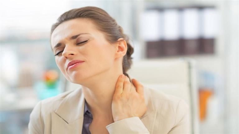 تظهر على الرقبة… علامة تكشف إصابتك بنوع سرطان قاتل