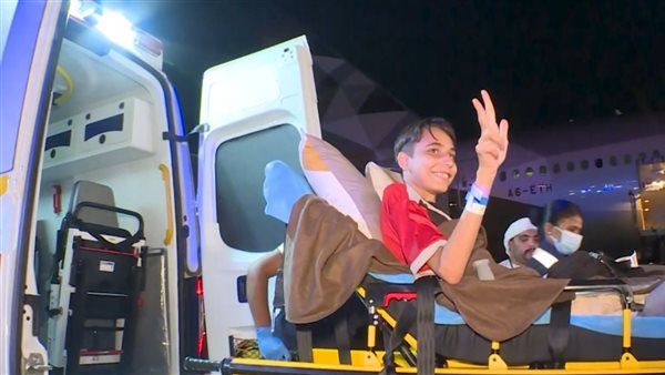 الإمارات تنقل 85 مريضا و63 من مرافقيهم للعلاج في أبو ظبي