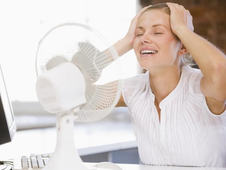 للبقاء منتعشًا في العمل.. إليك نصائح لمواجهة حرارة الصيف