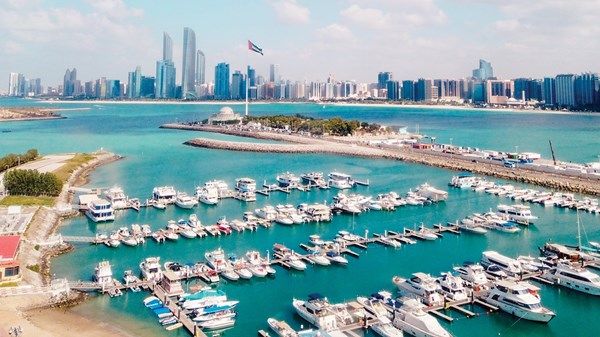 «الأرصاد»: أمطار محتملة شرقاً ورياح مثيرة للغبار