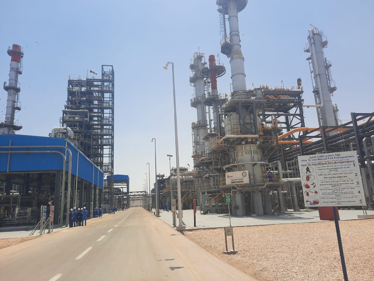 وزير البترول يتفقد مشروع مجمع إنتاج البنزين عالى الأوكتين بأسيوط