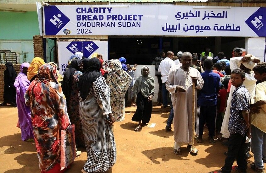 الخليج اليوم .. البرهان يشكر أمير دولة قطر على دعم الشعب السوداني والحكومة السودانية