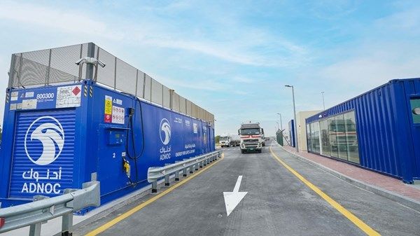 "طرق دبي" تنجز 10 استراحات للشاحنات