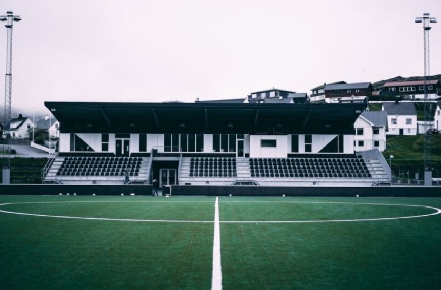 حظر التدخين وصناديق لفرز النفايات.. اشتراطات جديدة للمنشآت الرياضية