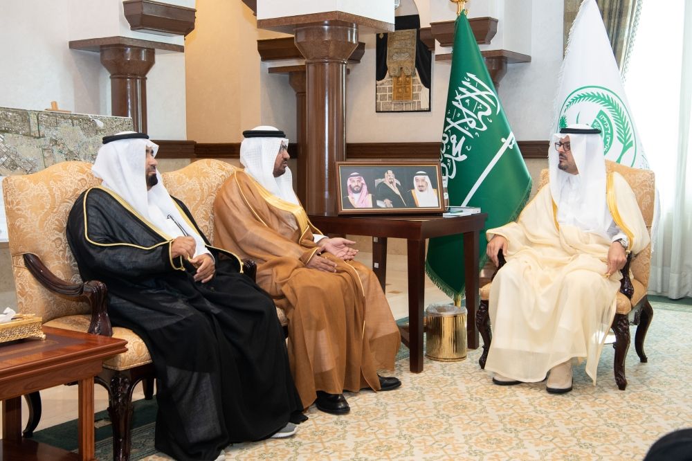 صور.. عائلات سعودية تعفو عن قتلة أحبائهم استجابةً لشفاعة نائب أمير مكة