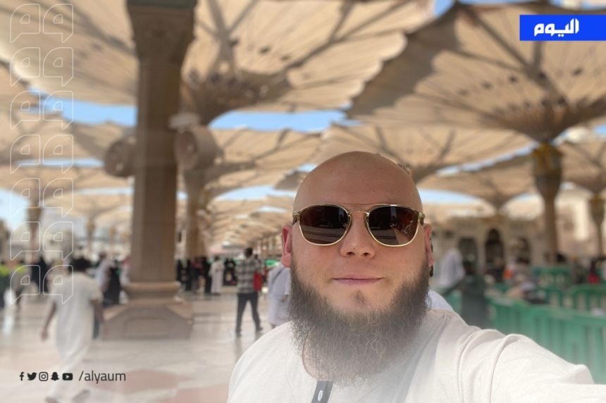 سائح فرنسي لـ "اليوم": المملكة مستقبل السياحة.. واعتنقت الإسلام لهذا السبب