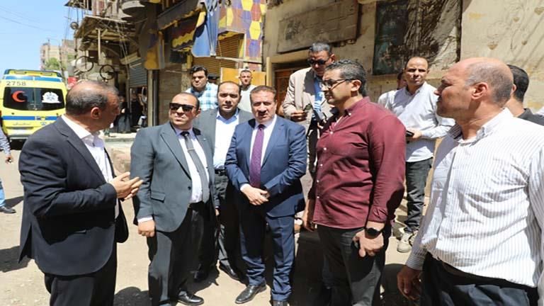 بالصور.. محافظ المنوفية تواصل رفع أنقاض العقار المنهار وإخلاء المنازل المجاورة