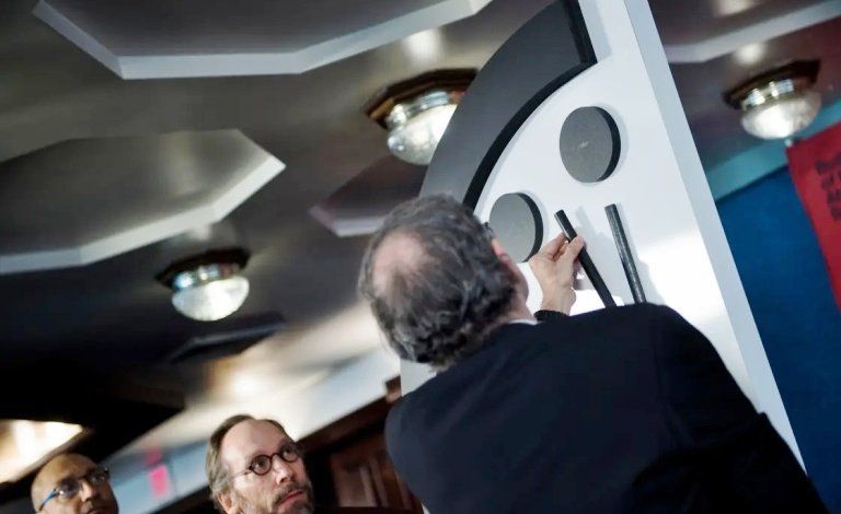 ساعة يوم القيامة على بعد دقيقتين”.. تصريح مثير لنائب وزير خارجية روسيا