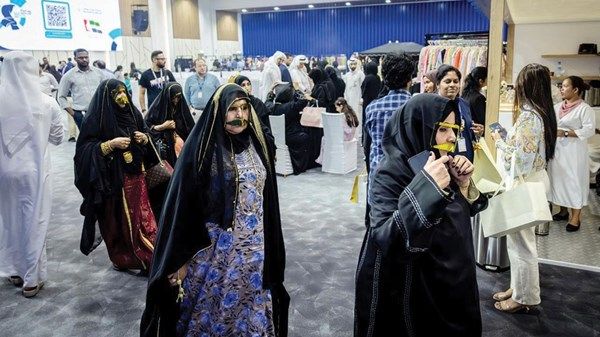 الشيخة فاطمة توجه بإقامة سلسلة معارض للأسر المنتجة