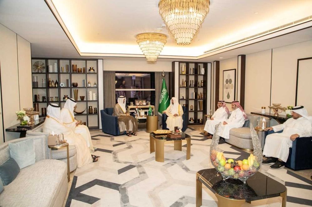 وزير الشؤون الإسلامية يناقش القضايا المشتركة مع يلتقي رئيس هيئة الأوقاف والزكاة الإماراتي