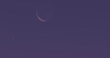 تكنولوجيا: القمر سيختفى اليوم من السماء.. اعرف مرحلته ونسبة الضوء المنعكسة