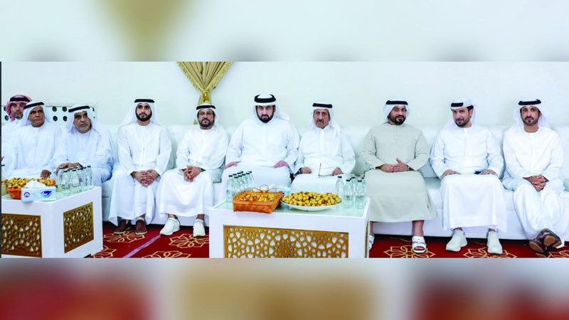 الامارات | أحمد بن محمد يقدم واجب العزاء في وفاة محمد بن سعيد الطاير
