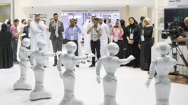 "ديوا" تعزز ريادتها في تسريع تبني تطبيقات الذكاء الاصطناعي