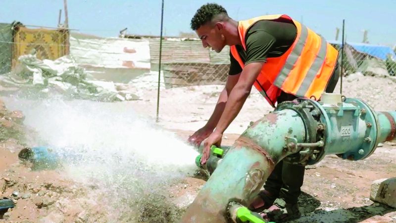 الامارات | «الفارس الشهم 3» تواصل جهودها الإنسانية  لإصلاح خطوط المياه في خانيونس