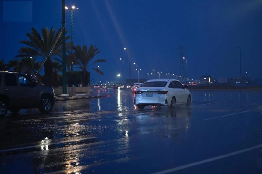 جازان الأعلى.. 112 محطة ترصد هطول أمطار في 6 مناطق