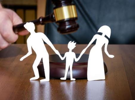 الامارات | كيف تحصل المطلقة المقيمة على النفقة المحكوم بها إذ غادر مطلقها الدولة؟