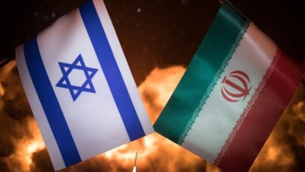 عاجل.. إيران تبدأ المناورة العسكرية وأنباء عن أضواء في سماء تل أبيب