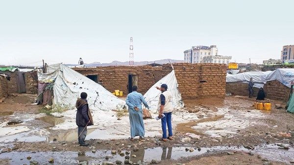 عشرات القتلى من جراء سيول جارفة في اليمن