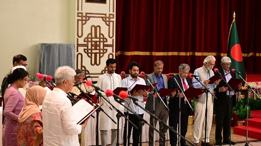 "مصرفي الفقراء" يؤدي اليمين لقيادة حكومة بنغلادش