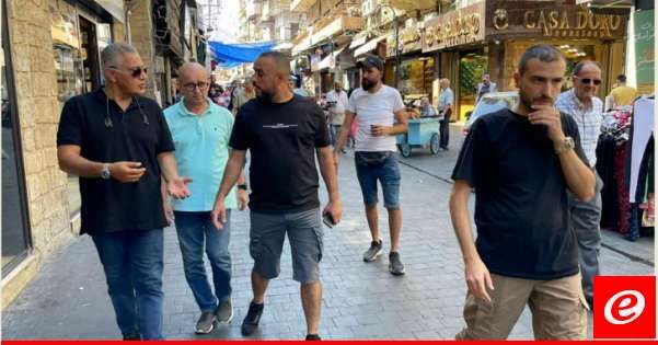 رئيس بلدية صيدا جال في أسواق المدينة لضبط فوضى عربات الخضار وصيانة السوق القديم