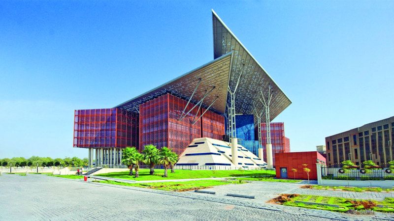 الامارات | فتاة تجري مكالمات بـ 118 ألف درهم من شريحة هاتف مسروقة