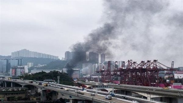 انفجار سفينة حاويات في ميناء شرق الصين