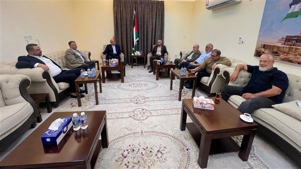 حماس تلتقي بوفد من قيادة الجبهة الشعبية في الدوحة