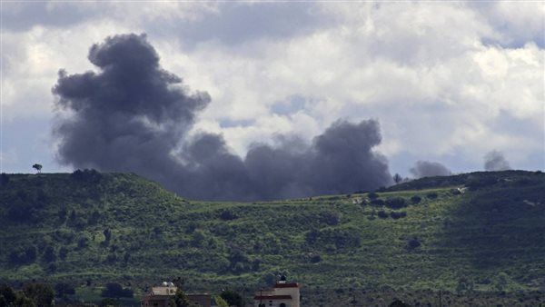 الجيش الإسرائيلي يهاجم مركز قيادة لحزب الله في جنوب لبنان