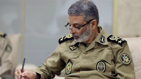 القائد العام للجيش الإيراني يهنىء يحيى السنوار