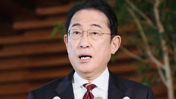 رئيس وزراء اليابان يلغي رحلة بعد تحذير من احتمال وقوع زلزال قوي