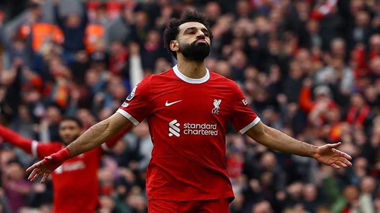 "أبو الكرة المصرية الأول وصلاح الأنجح".. ظهور تاريخي للاعبين المصريين في الدوري الإنجليزي
